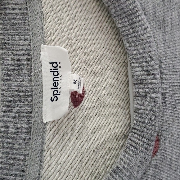 Splendid embroidered kiss lips sweatshirt size medium - Picture 4 of 7